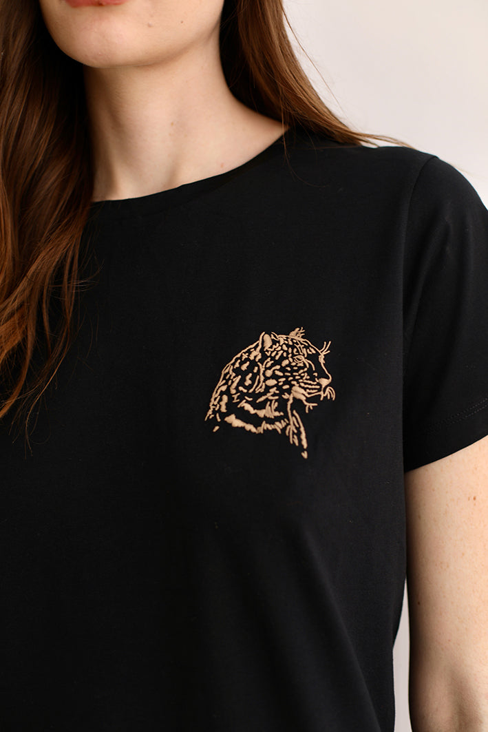 Remera Cheetah Negro