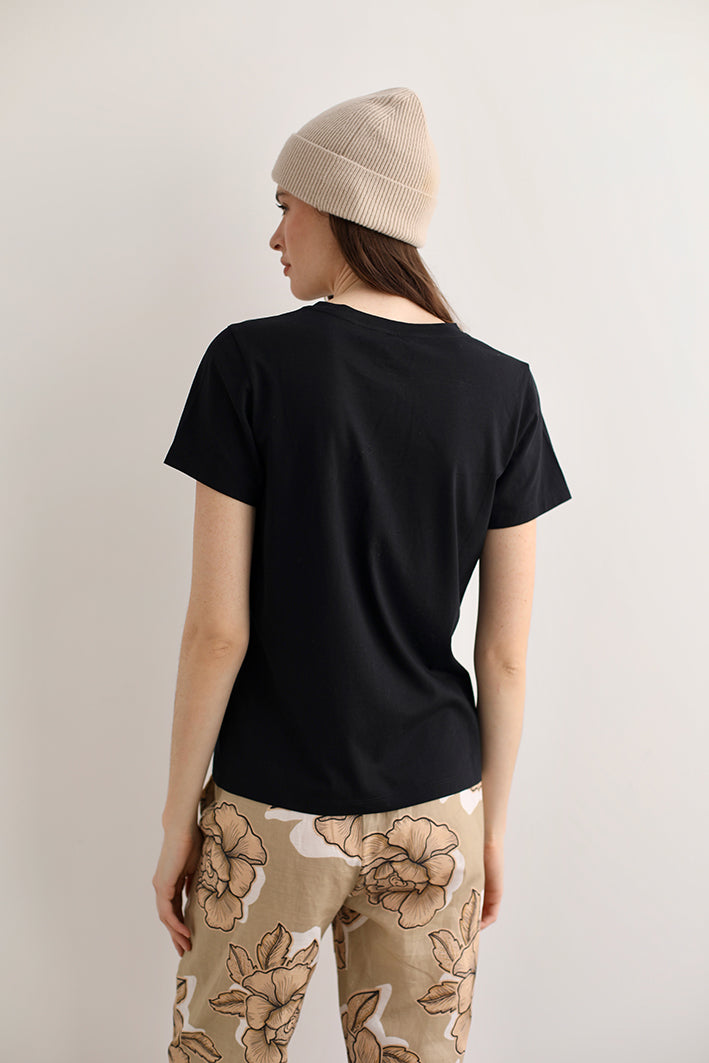 Remera Cheetah Negro