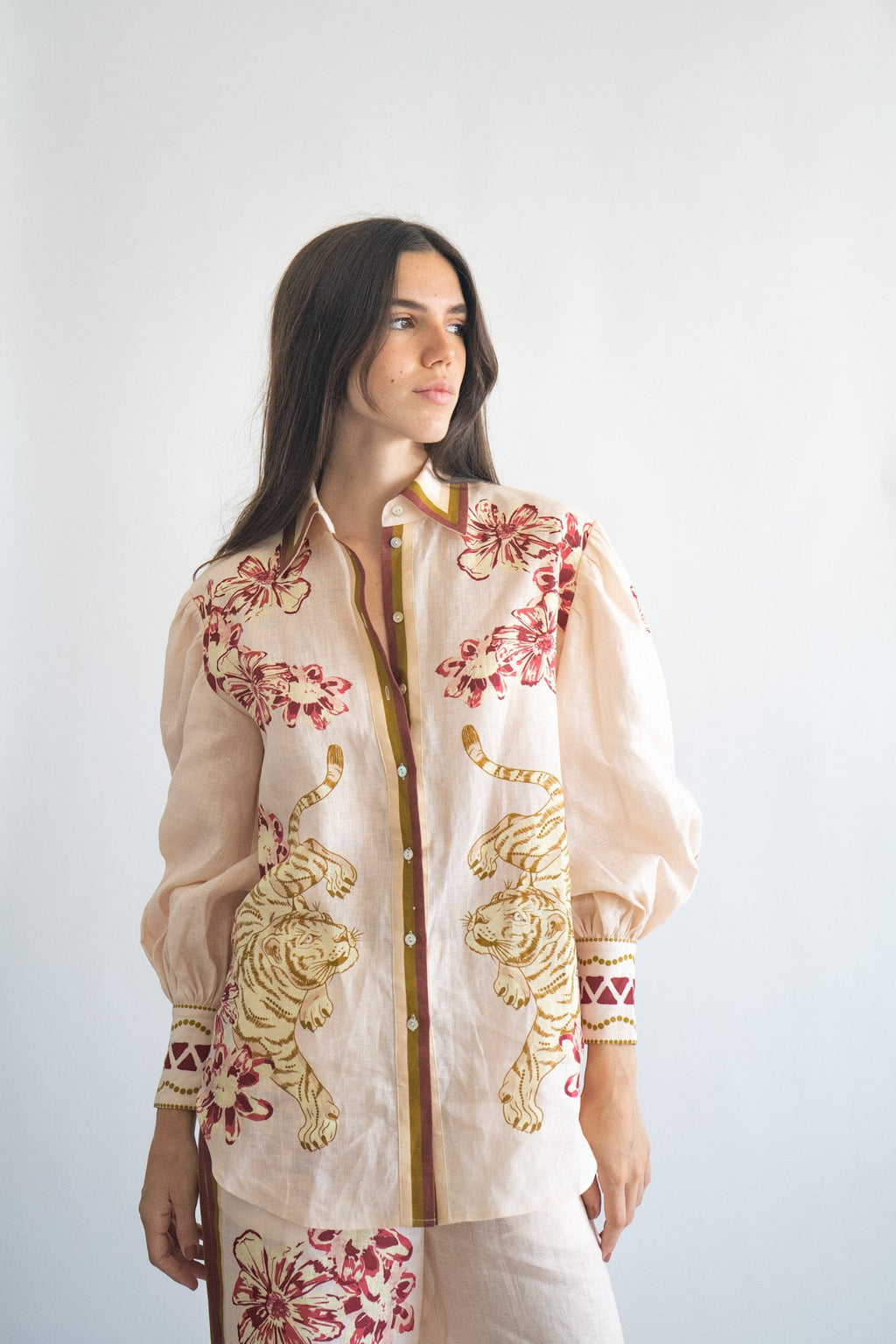 Camisa Flower Tiger Nude 