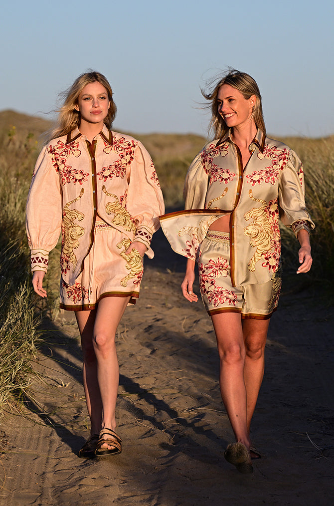 Silk Short Flower Tiger Beige