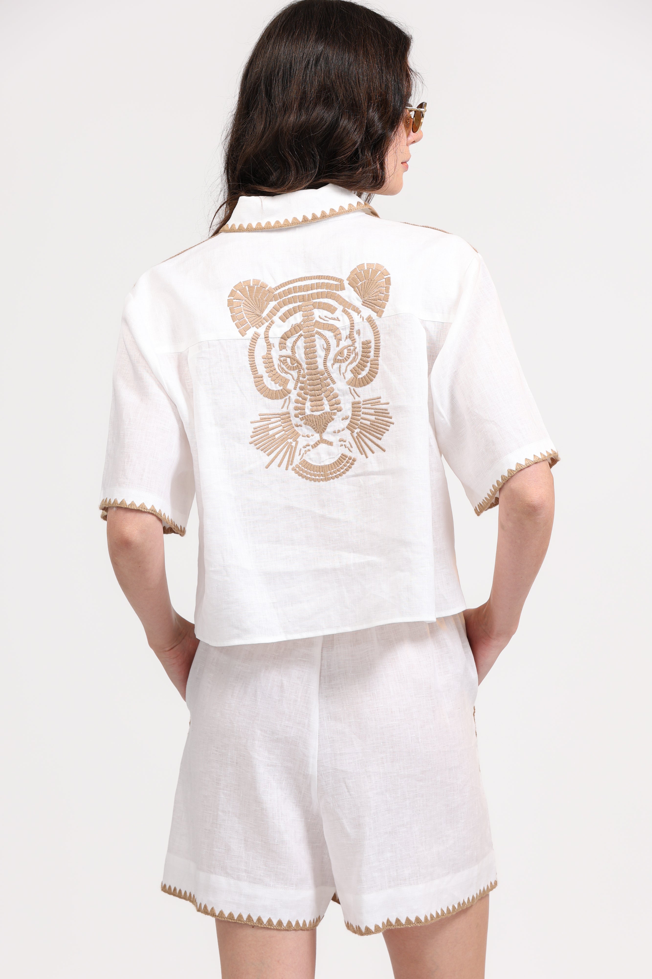 Linen Short Mosaico Embroidered