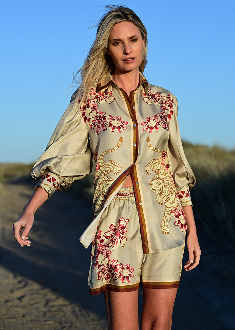 Camisa Seda Flower Tiger Beige