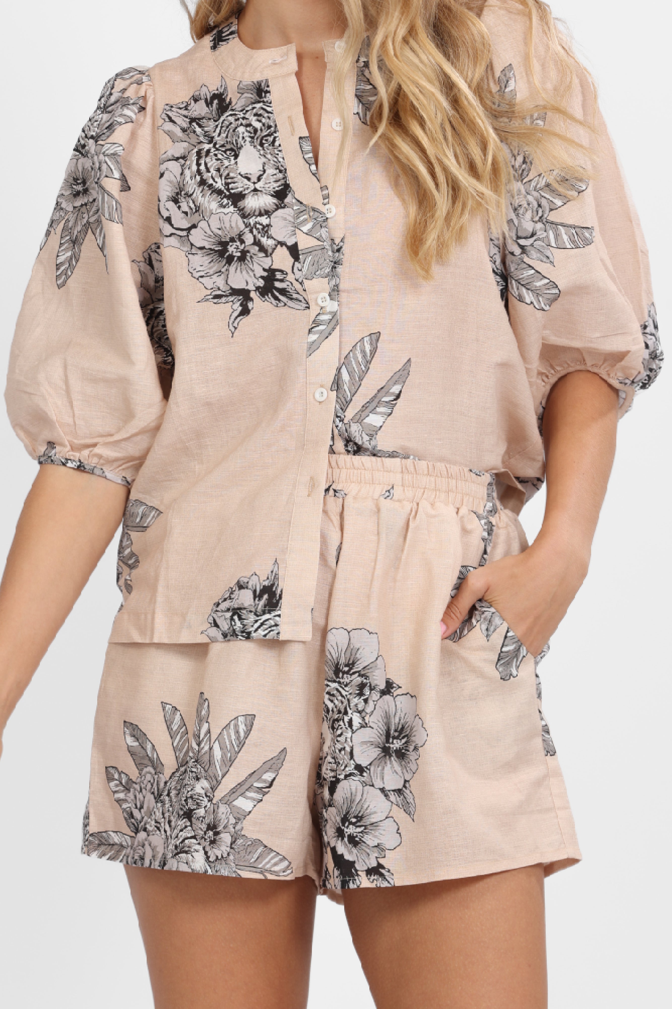 Short Tiger Bloom Beige