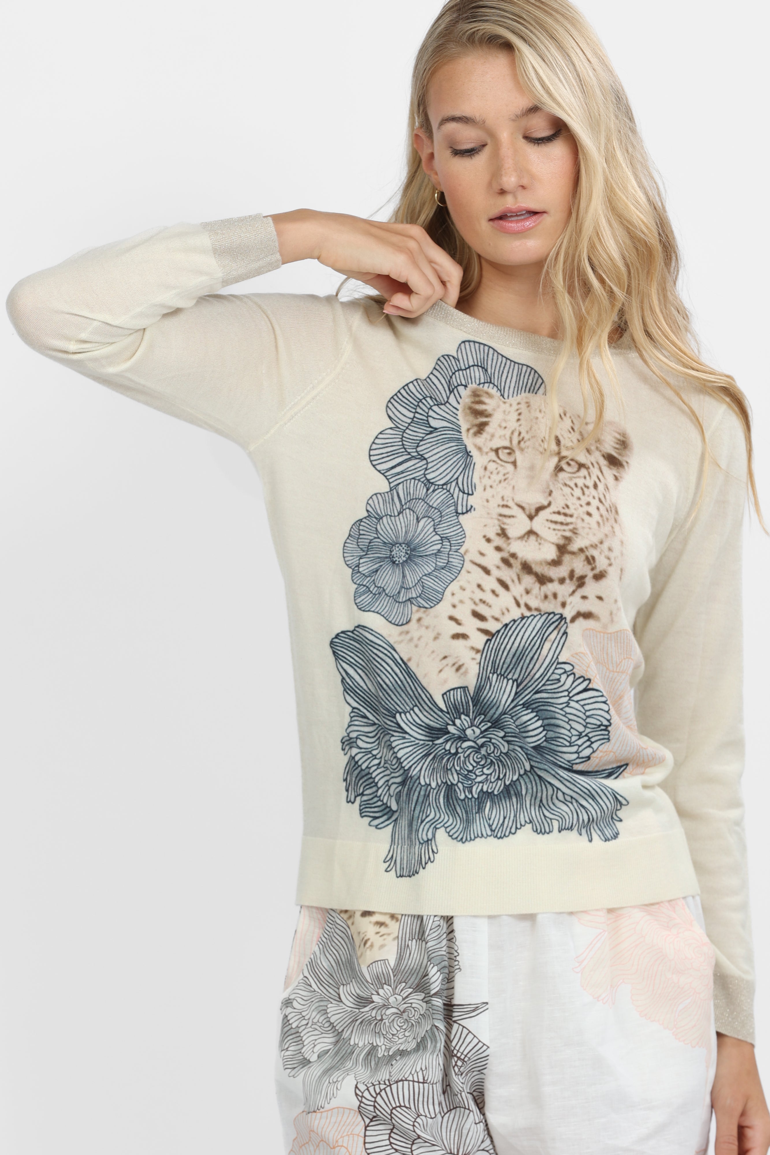 Sweater Garden Tiger
