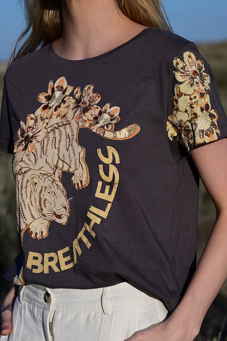 Remera Breathless Gris 