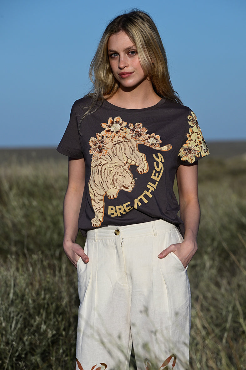 Remera Breathless Gris 