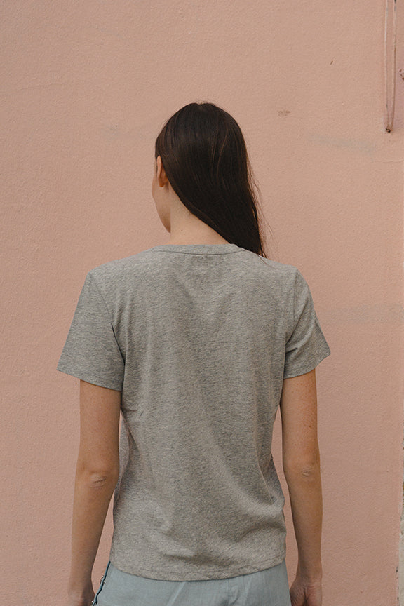 Remera Wild Life Gris 