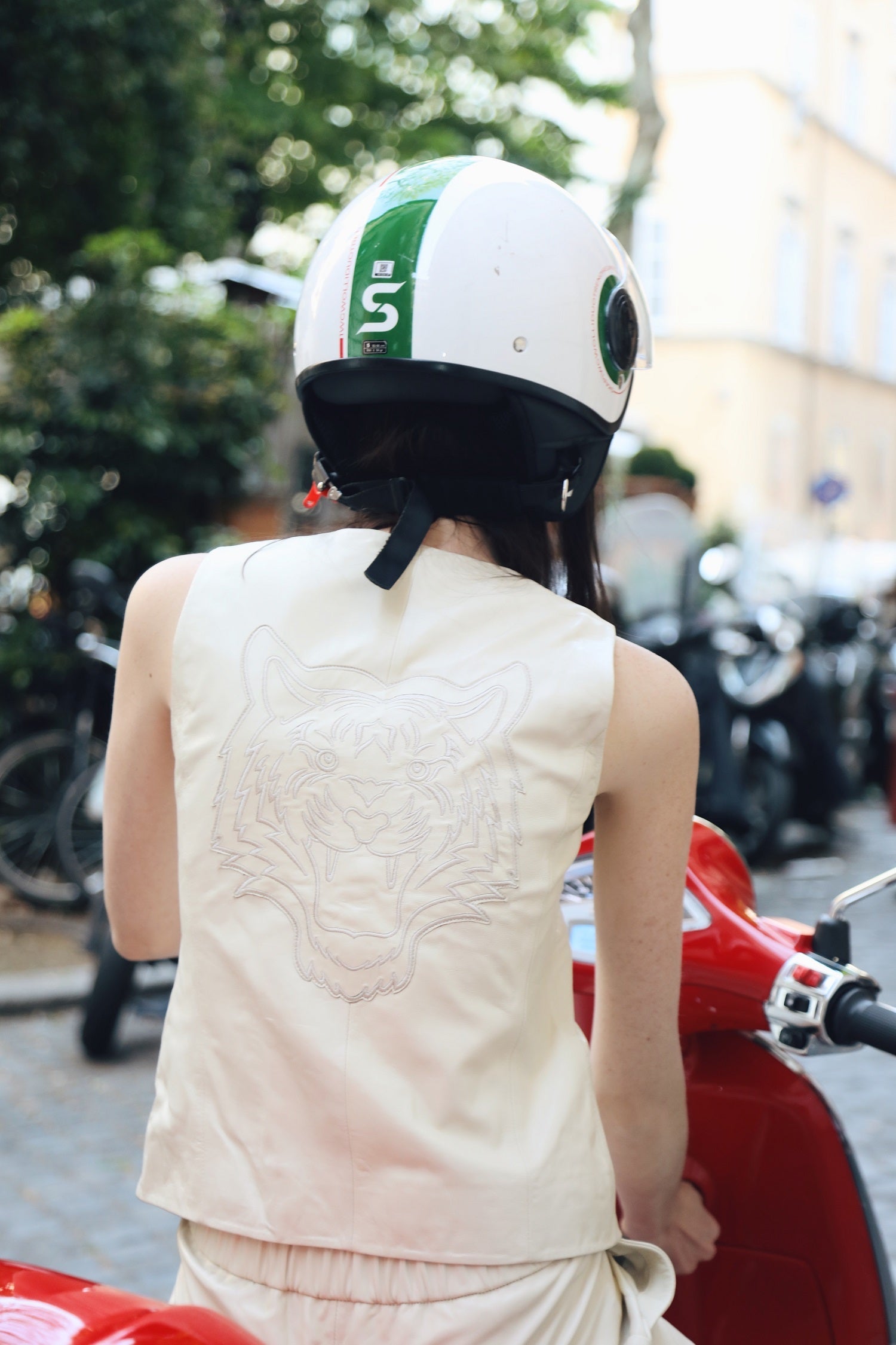 Vest Leather Ivory