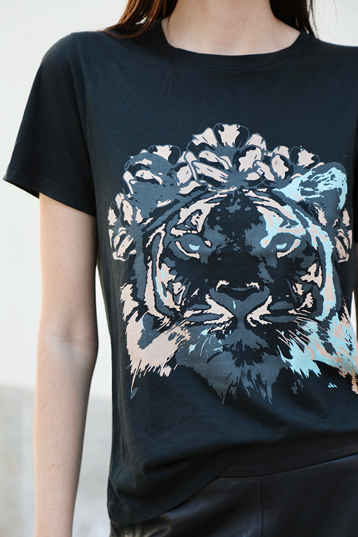 Remera Lion Negro