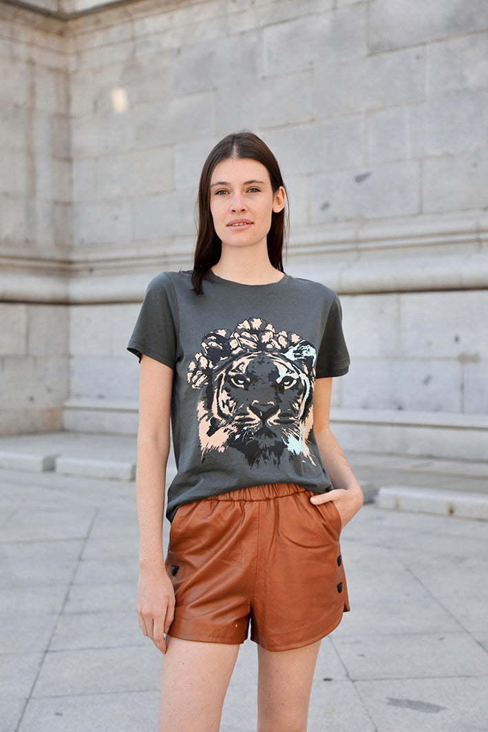 Remera Lion Gris
