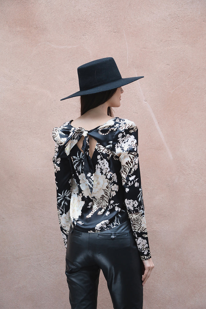 Long Sleeve Top Romantic Tiger Black