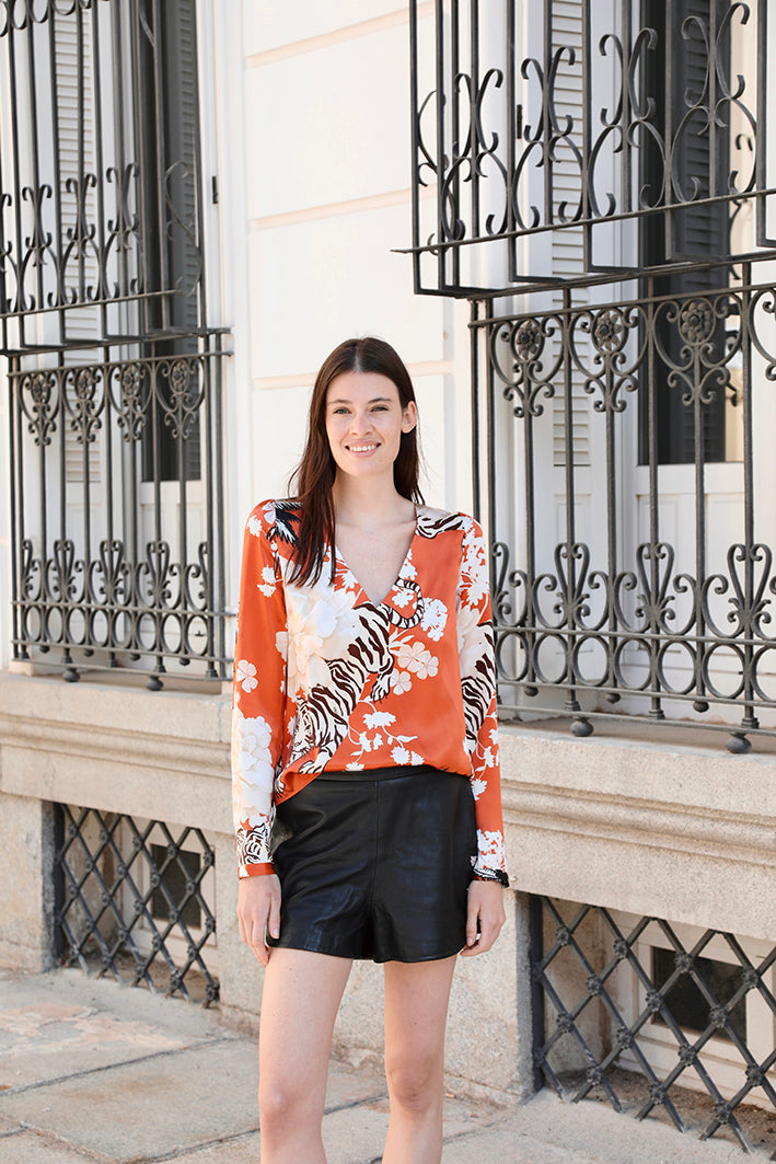 Long Sleeve Top Romantic Tiger Brick