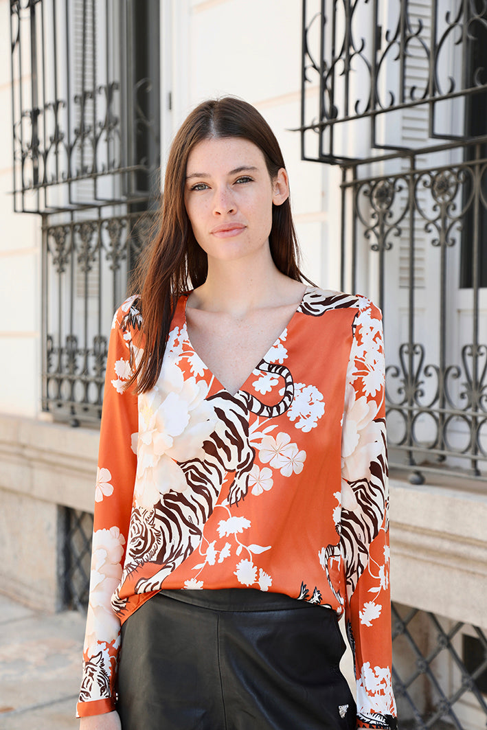 Long Sleeve Top Romantic Tiger Brick