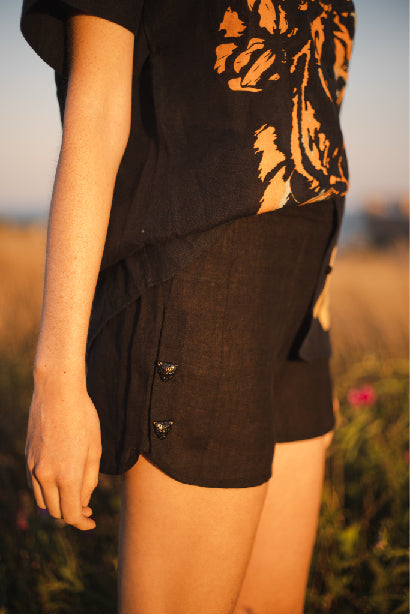 Short Linen Black
